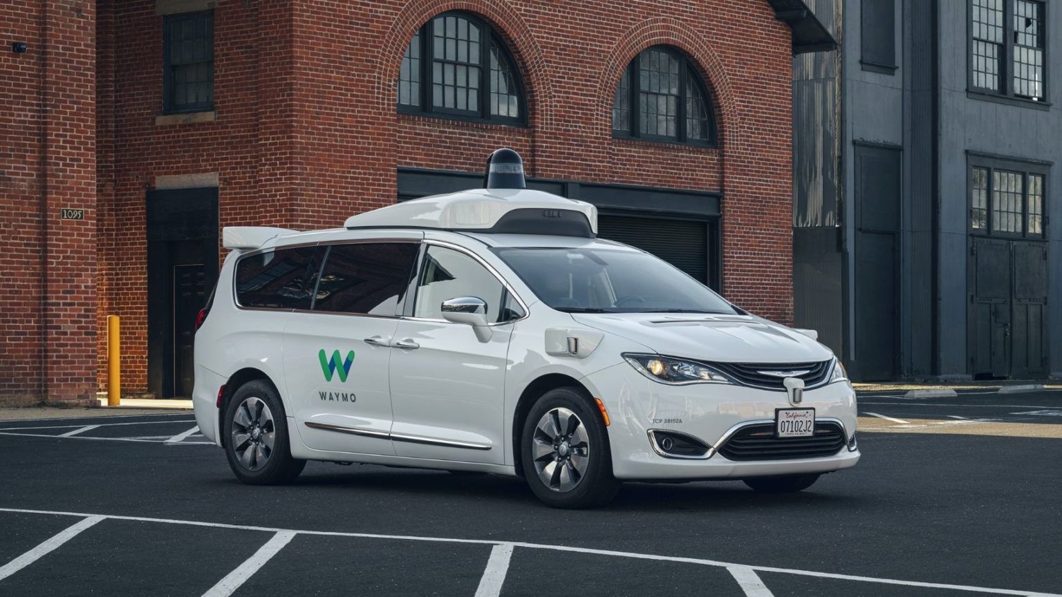 Fca And Waymo Expand Autonomous Driving Partnership To Include Light